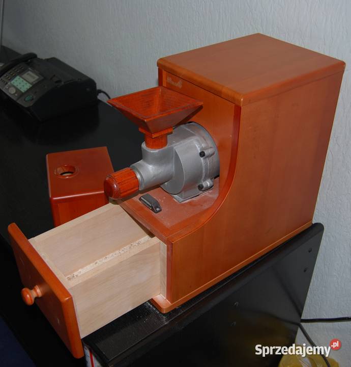 Młyn domowy do mielenia mąki z kamieniem Radom