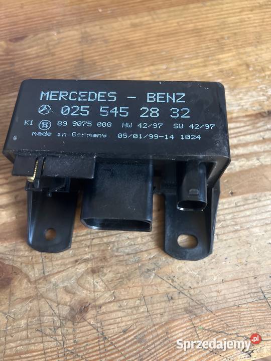 Przekaźnik świec żarowej mercedes 0255452832 osobowe Margonin