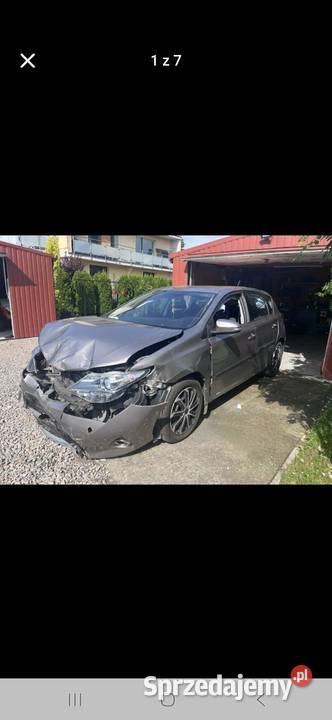 Toyota Auris 20 d4d uszkodzona Krzęcin