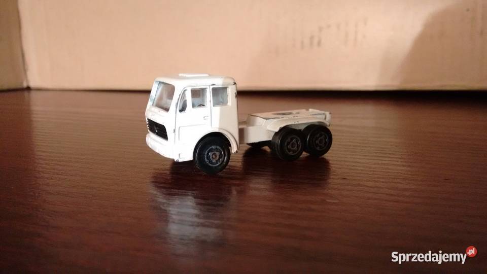 majorette mercedes ciągnik siodłowy 2537 Samochody i pojazdy Stalowa Wola