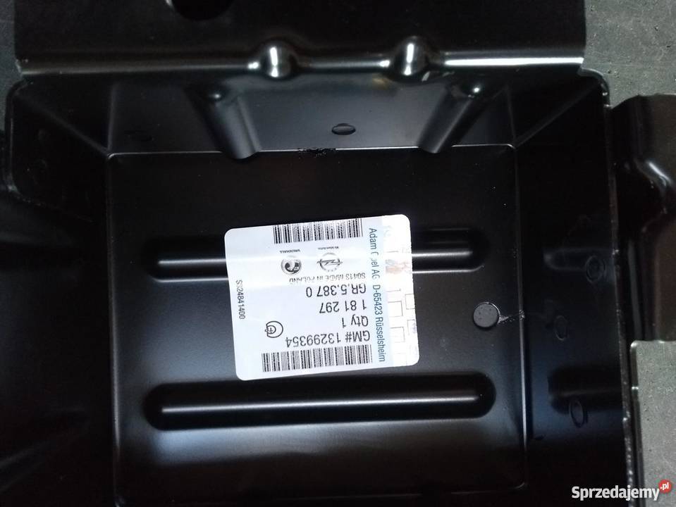 OPEL ASTRA J IV wspornik nośnik tylnej osi prawy Pilzno