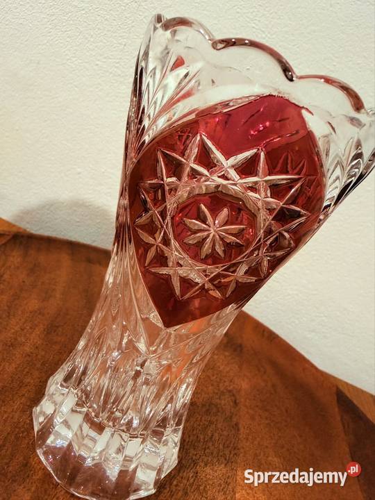 Śliczny kryształowy wazonik Cybinka