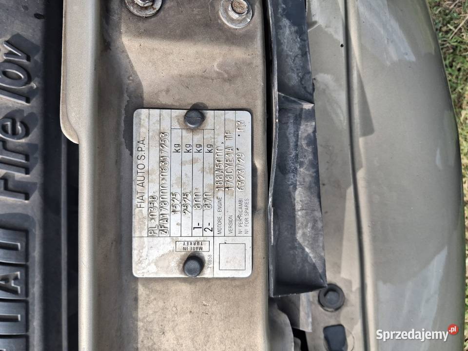 Fiat Albea 12 uszkodzony Myszków