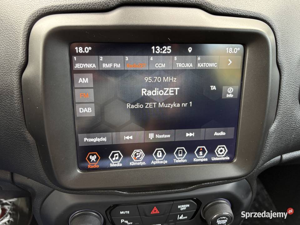 Salon BezwypKlimatrI wł NAWI LedyVirtual4X4Full ASR (kontrola trakcji) Renegade Libiąż