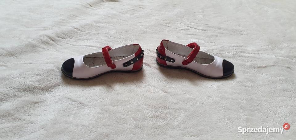 Eleganckie białe półbuty baleriny Bartek rozmiar Balerinki Bibice