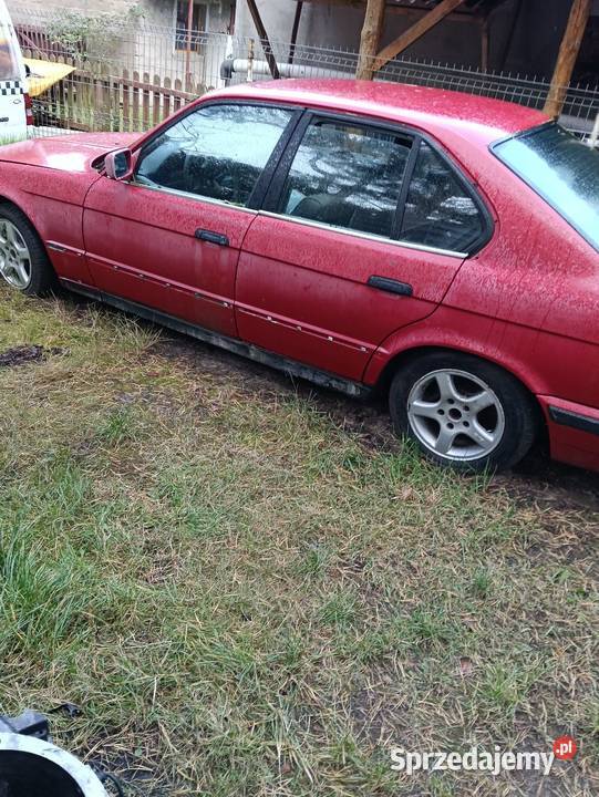 BMW e34 1990USZCZELKA DRZWI LEWYCH zestaw osobowe Jastrzębia Góra