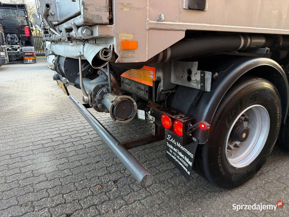 3 osiowa naczepa wywrotka z wydmuchem do paszy Warszawa sprzedam