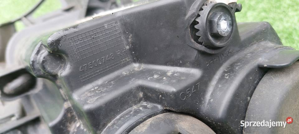 HALOGEN PRAWY PRZÓD STELAŻ FIAT 500L 47500748 Międzychód
