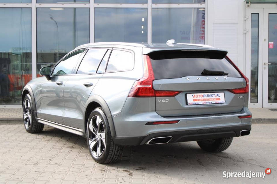 Volvo V60 Cross Country 2021r ACC Pilot Assist 1969cm3 Gdańsk sprzedam