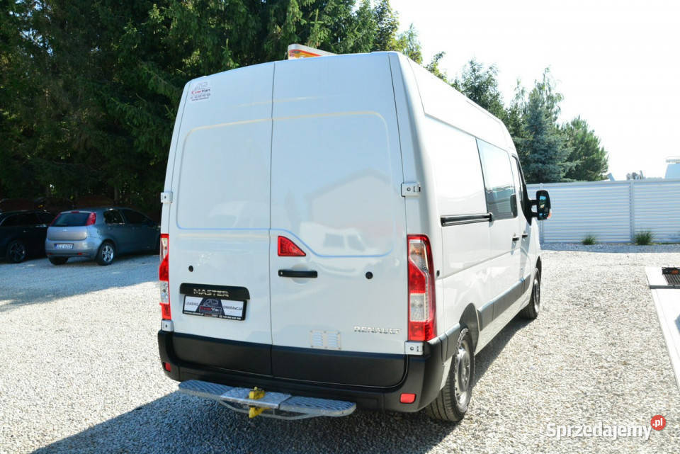 Renault Master Renault Master 7 osobowy Rok produkcji 2020 Warszawa sprzedam