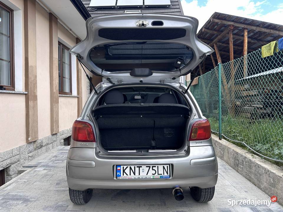 Toyota Yaris nowe opony zimowe zakonserwowany nieuszkodzony Nowy Targ sprzedam