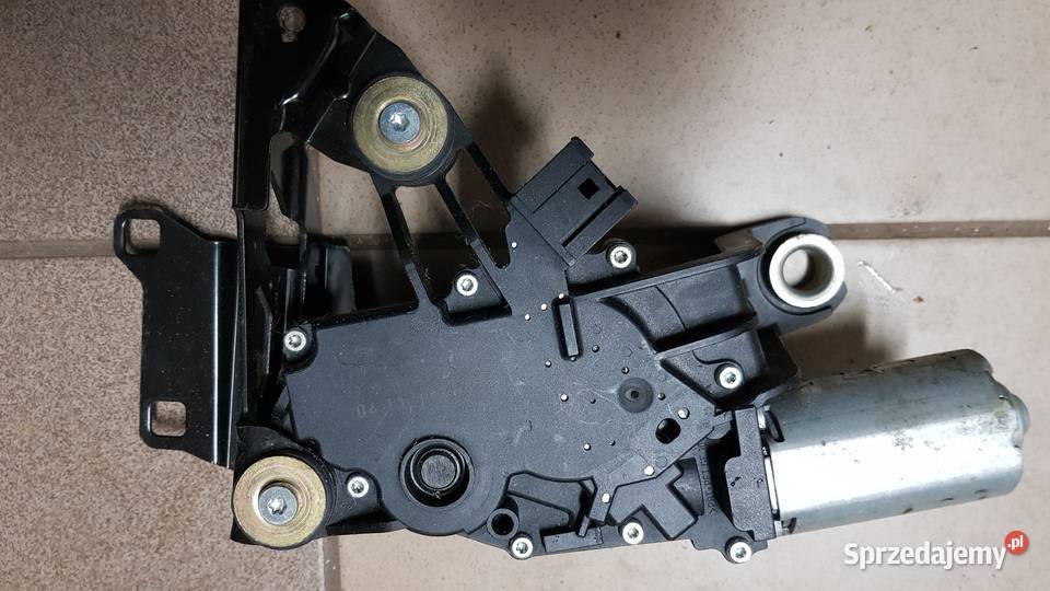 SILNICZEK WYCIERACZKI TYŁ BMW E61 kombi Kozienice sprzedam