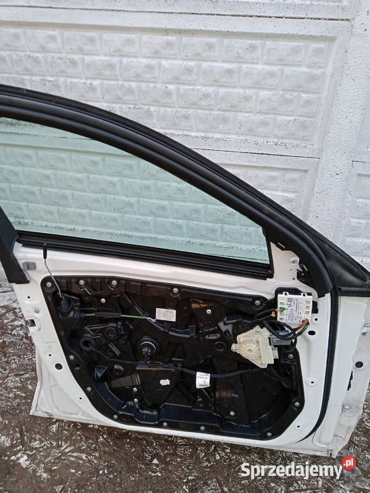 DRZWI LEWE PRZÓD PRZEDNIE MERCEDES CKLASA W205 Rakoniewice