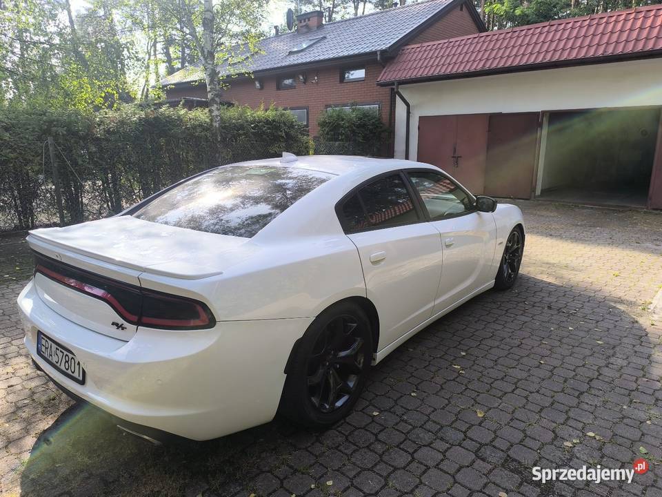 Dodge Charger 5 7 HEMI RT plus benzyna