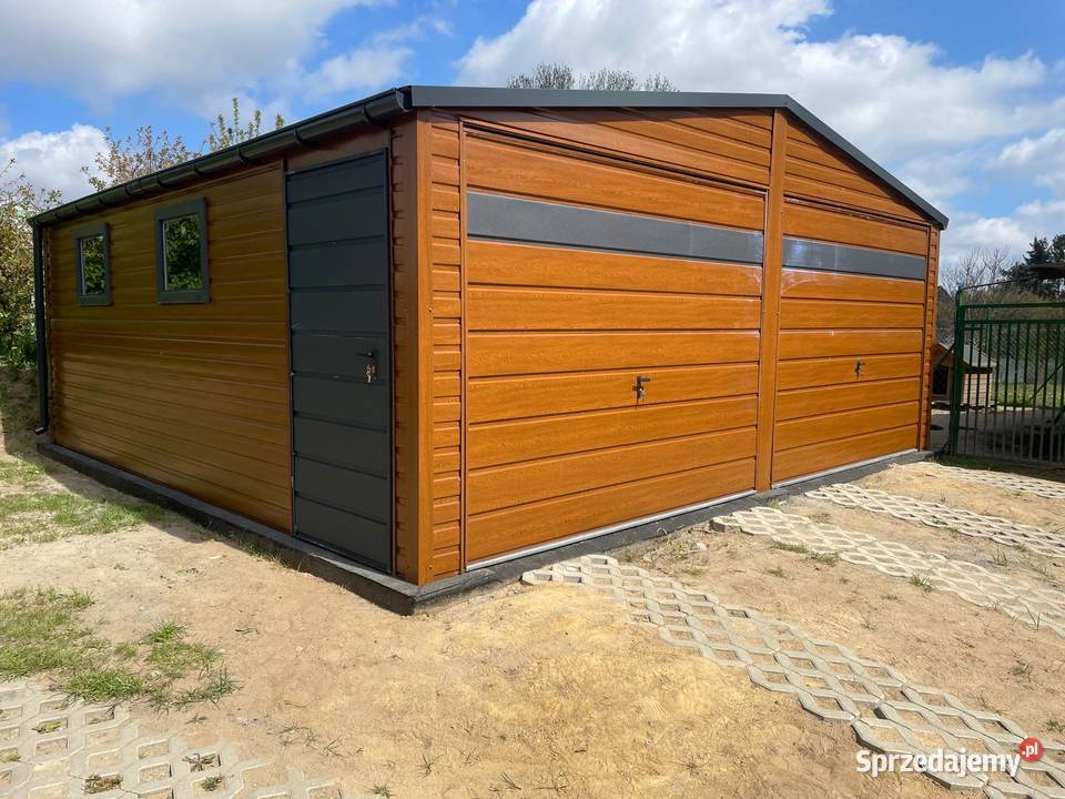 Garaż blaszany drewnopodobny 66 dwuspadowy złoty