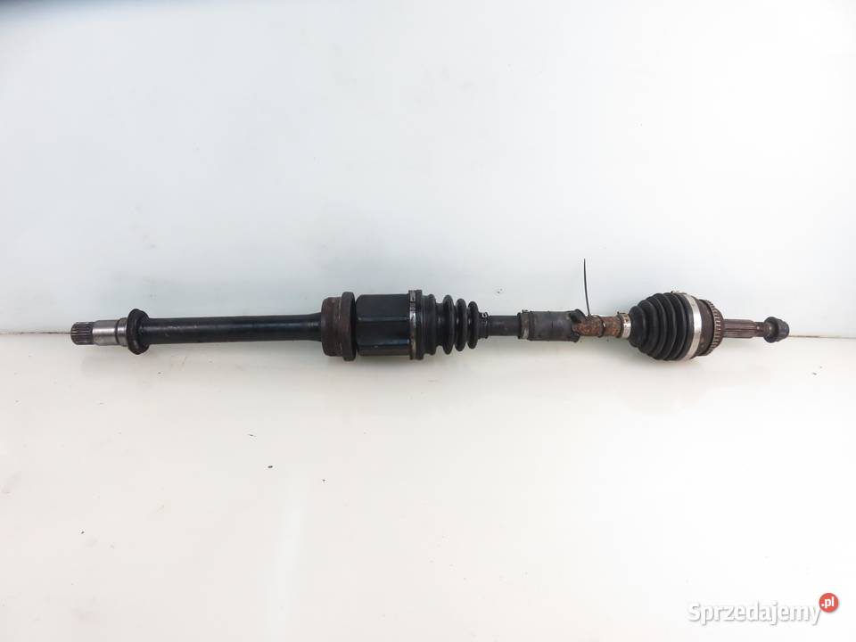 PÓŁOŚ PRAWA PRZEDNIA TOYOTA COROLLA e12 20 D4D osobowe