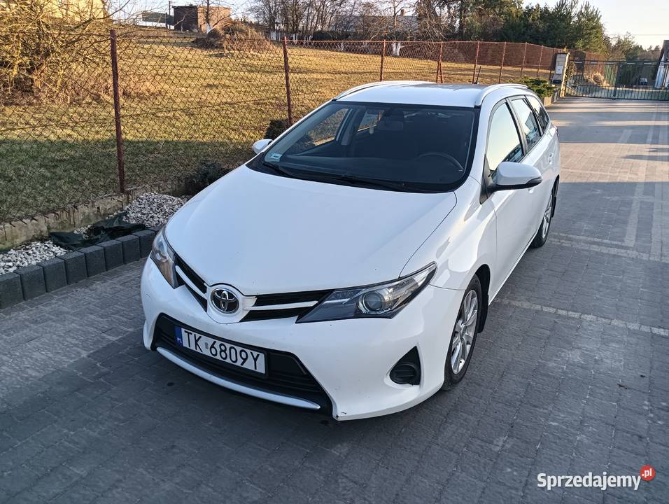 Toyota Auris manualna Kielce