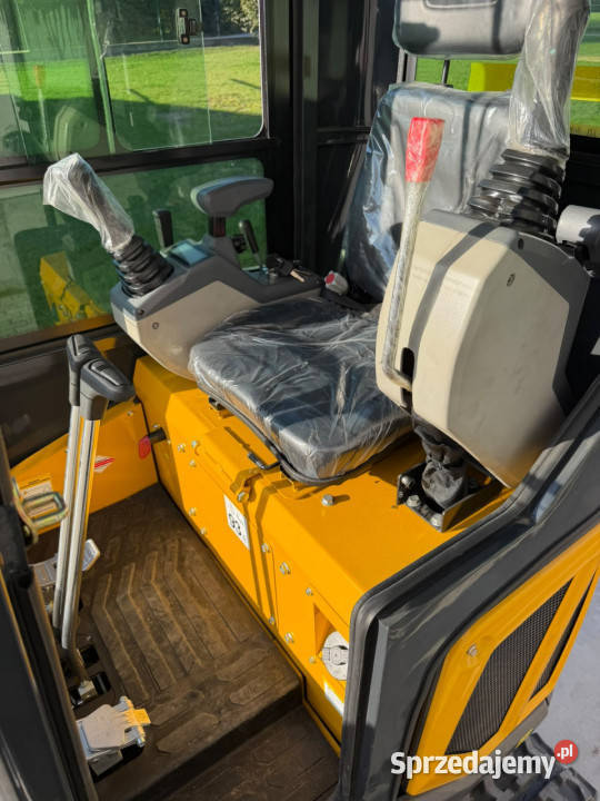 Minikoparka HY16 1600 16 t 3 łyżki NOWA 25 warmińsko-mazurskie