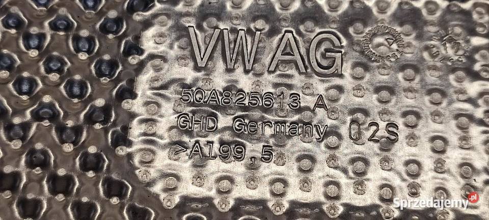 VW TIGUAN II OSŁONA TERMICZNA ŚRODEK 5QA825613A dolnośląskie