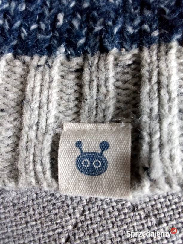 Sweter z kapturem marki Kulr Częstochowa