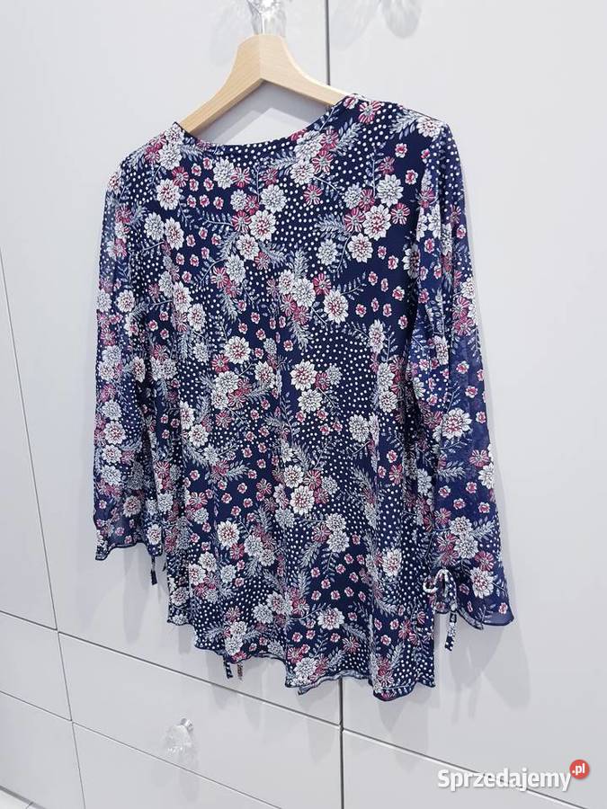 Damska kwiecista bluzeczka w dużym rozmiarze Moda i Styl Dąbrowa Górnicza