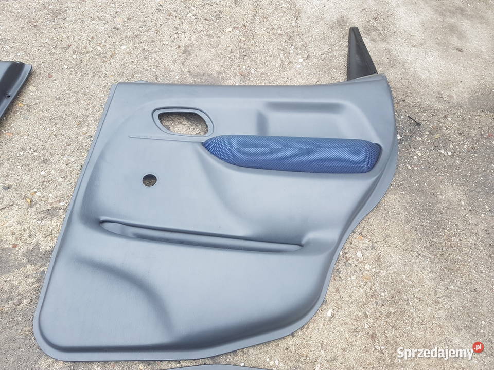 Suzuki Ignis FH 0003 komplet boczki tapicerki tapicerki samochodowe sprzedam