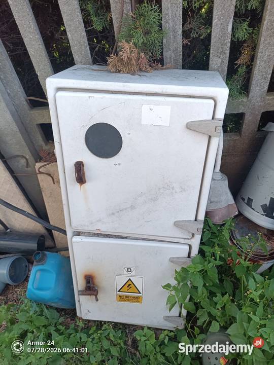 Skrzynka elektryczna rozdzielcza na budowe Krze Duże