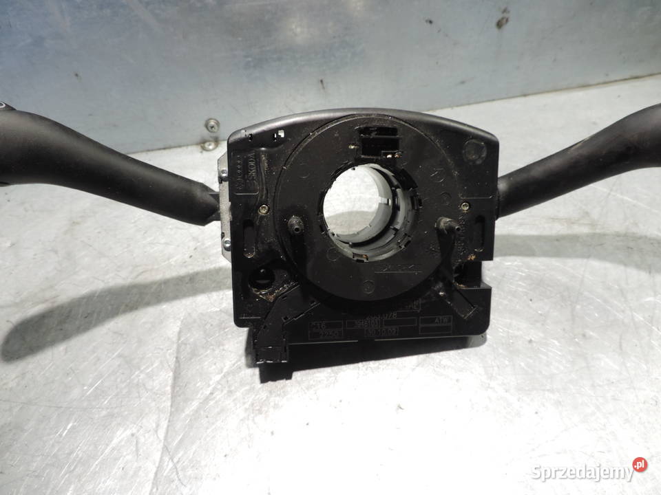 AUDI A3 8L RZEŁĄCZNIK ZESPOLONY osobowe Nowy Sącz