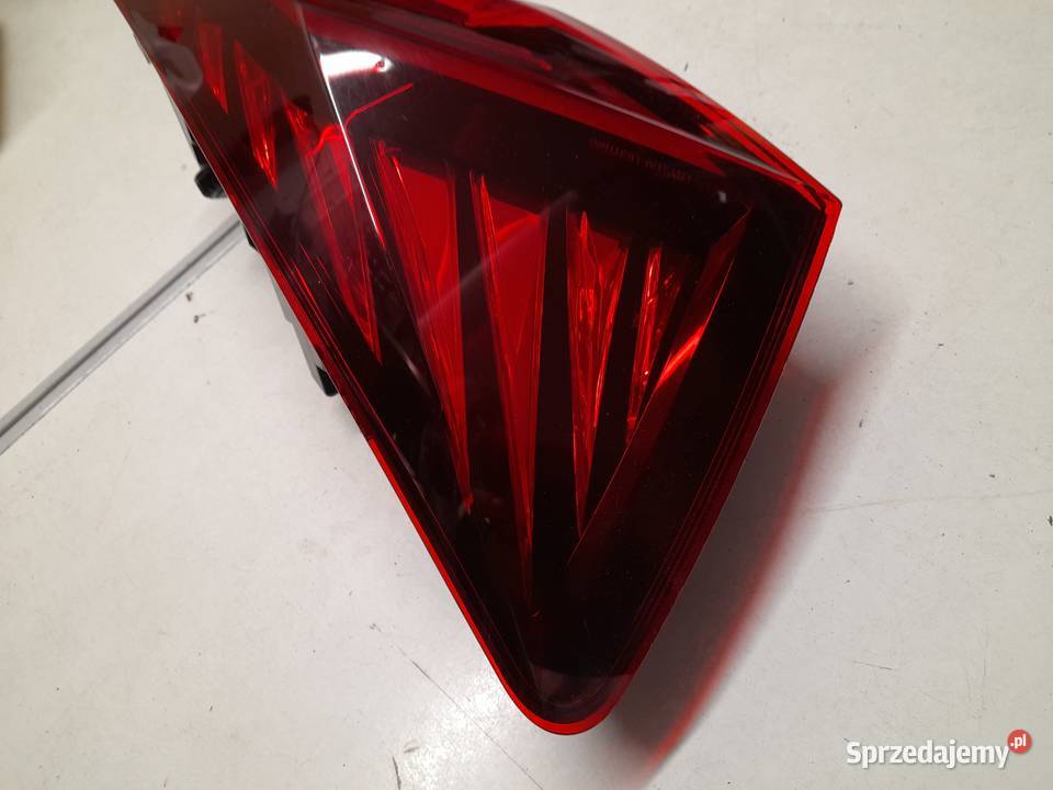 LAMPA LEWA TYŁ SKODA OCTAVIA 4 IV 5E3945207A osobowe