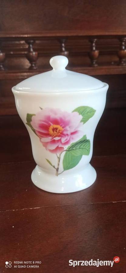 Kubek z różą pojemnik z pokrywką
Biała porcelana Porcelana i szkło pomorskie Gdańsk
