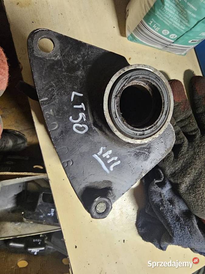 Suzuki LT 50 Piasta mocowanie wahacz wahacza osi Jelenia Góra