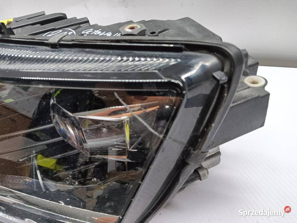 LAMPA PRZÓD PRZEDNIA LEWA SKODA OCTAVIA III Oświetlenie