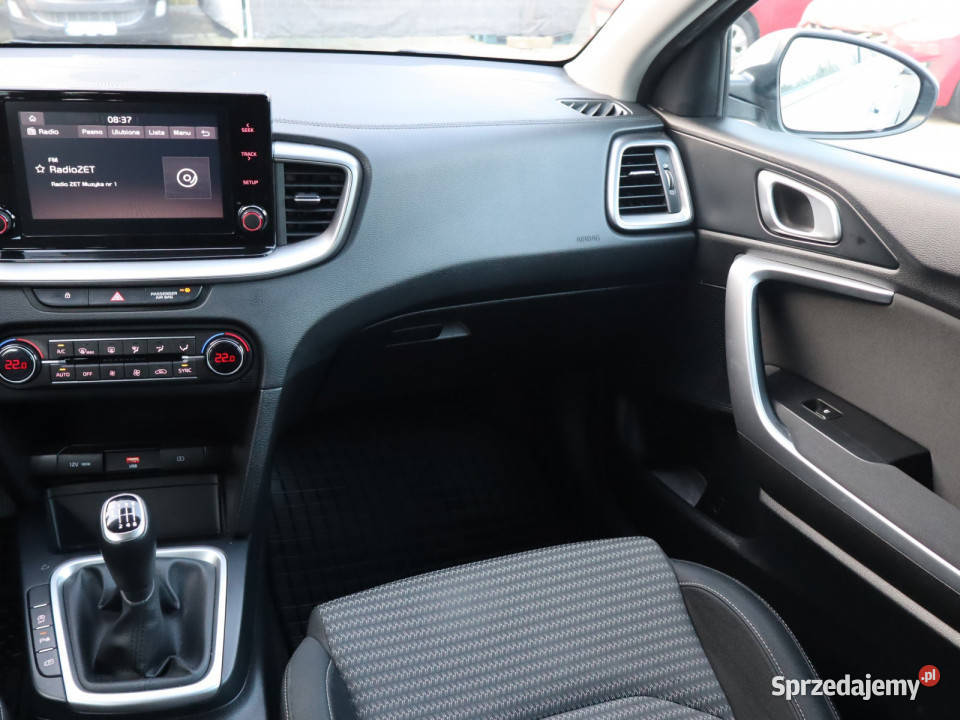 Kia Ceed 15 TGDI MHEV czujnik zmierzchu