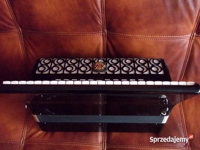 Akordeon Royal Standard Montana 120bas sprzedam