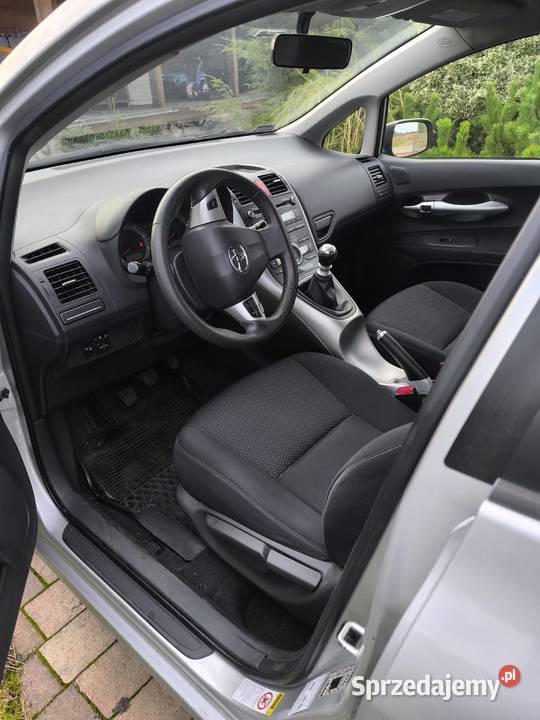 TOYOTA AURIS 14 D4D 90 2012 196 W Czerwionka-Leszczyny sprzedam