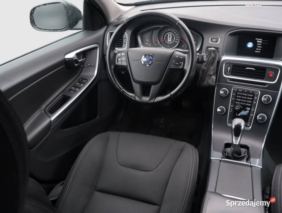 Volvo V60 D2 20 manualna Łódź