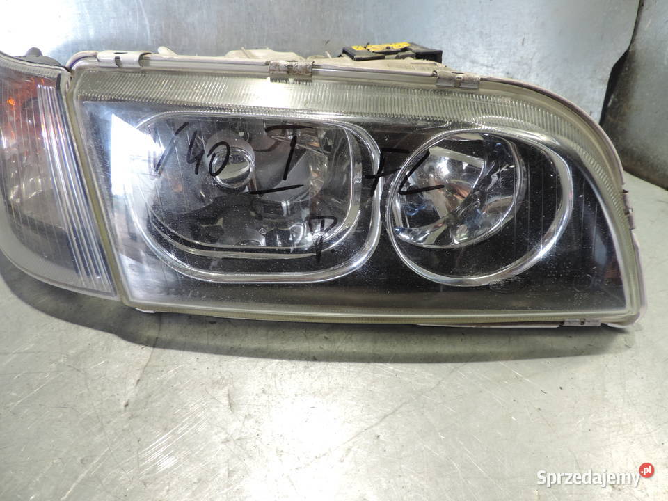 LAMPA PRAWA PRZEDNIA VOLVO V40 I FL 30899885 Nowy Sącz