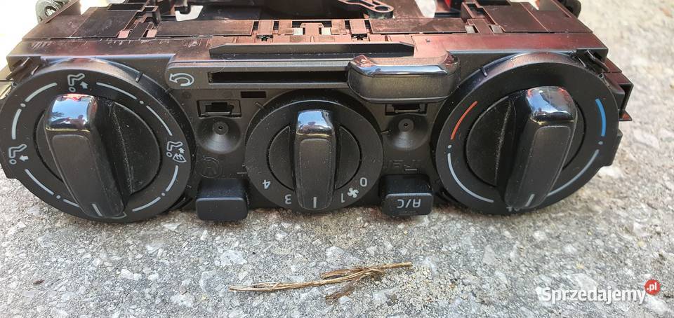 Skoda Citigo LY3D błotnik prawy przód czerwony Rok produkcji 2018