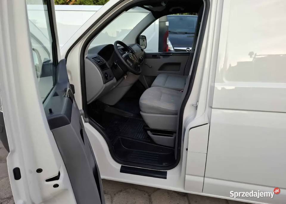 Volkswagen Transporter T5 19TDI LONG 3osobowy radio / CD Radom sprzedam