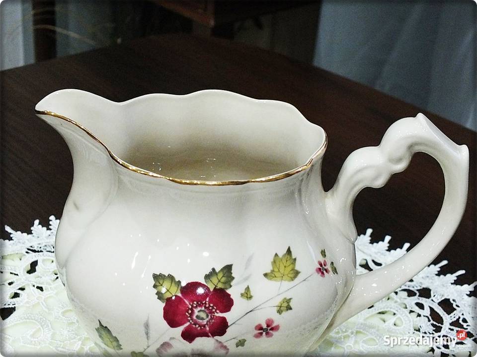 Dzbanek Chodzież Porcelit sygnowany Mlecznik Żary