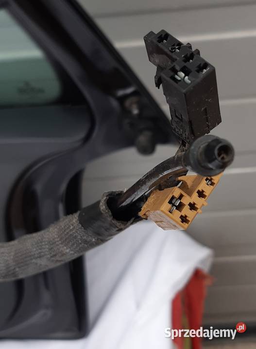 KLAPA TYŁ TYLNA BAGAŻNIKA VW POLO 6N2 KOMPLETNA Karoseria Mielęcin sprzedam