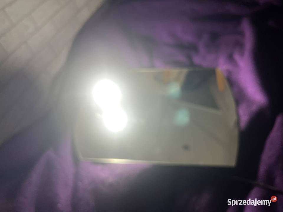 Lustro łazienkowe z kinkietem Dzierżoniów