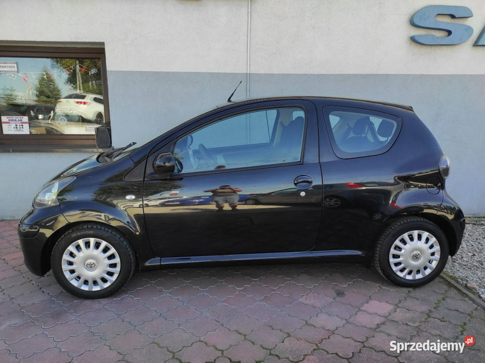 Toyota Aygo klimatyzacja el szyby Radio CDAUX Zarejestrowany w Polsce Racibórz