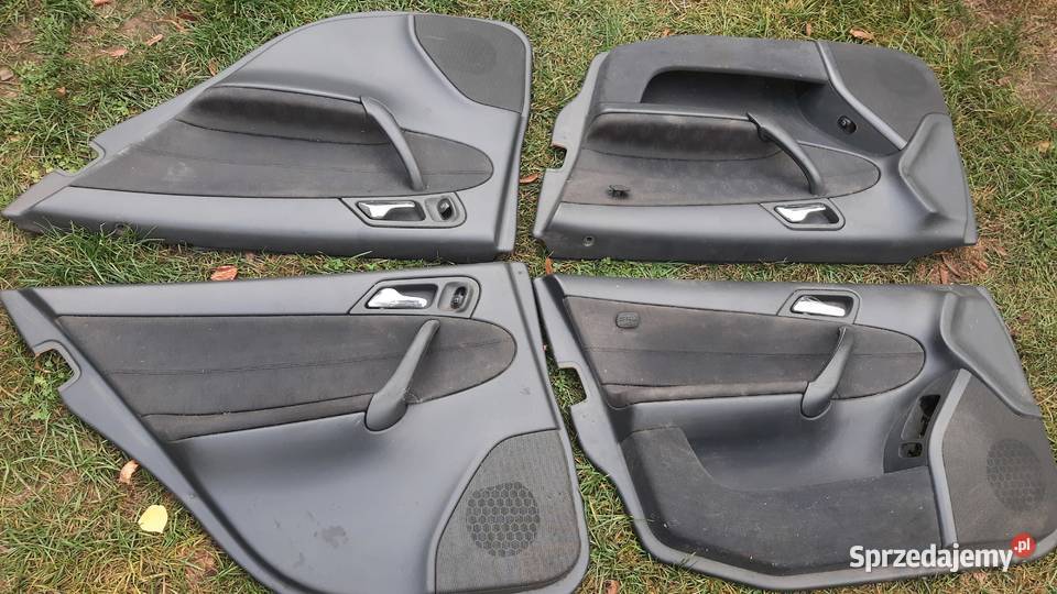 tapicerka boczki drzwi mercedes w203 sedan Korzeńsko