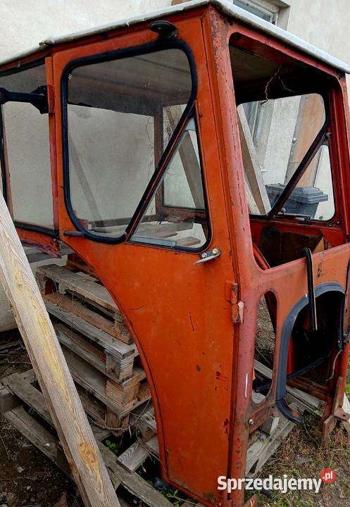 Kabina ciągnikowa Lewiczyn sprzedam