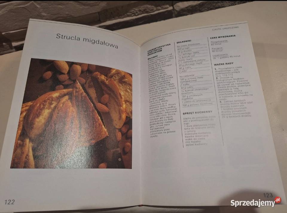 Książka Mała szkoła pieczenia Konin