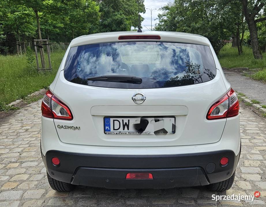 Nissan Qashqai 2013r 16 benzyna krajowy biała Wrocław sprzedam