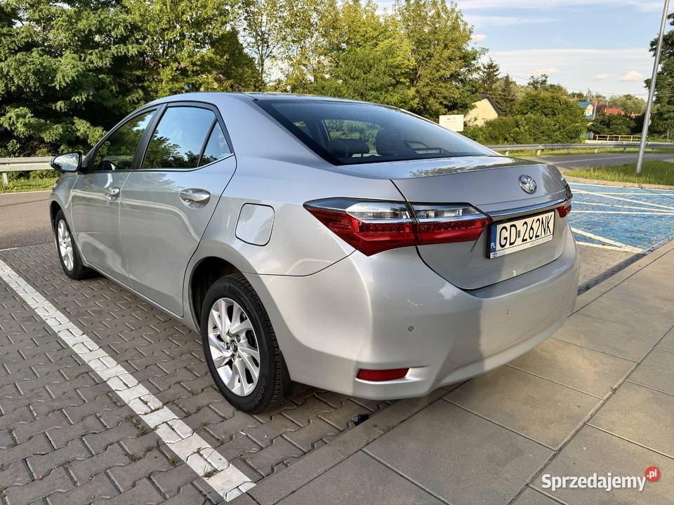 Toyota Corolla 16 benzyna Salon lakier metallic Radzymin sprzedam