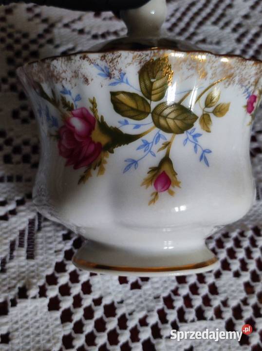 cukiernica Chodzież Iwona z porcelany złocona