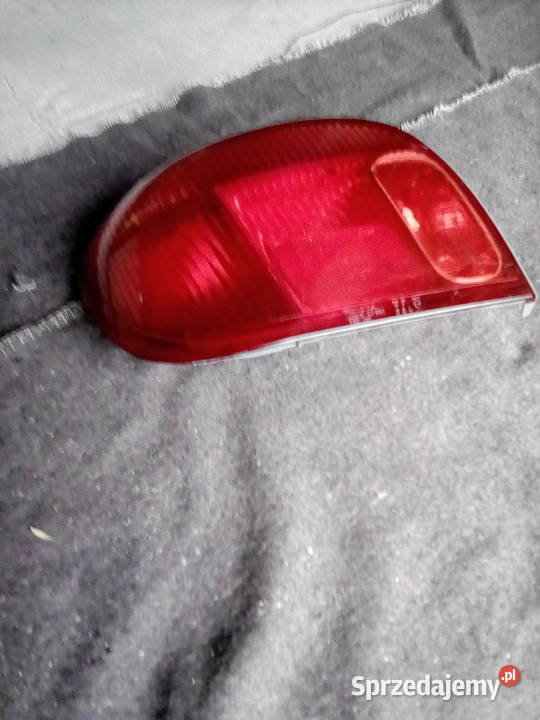 Lampa tylna lewa Toyota oryginalna wysyłka Chocianów